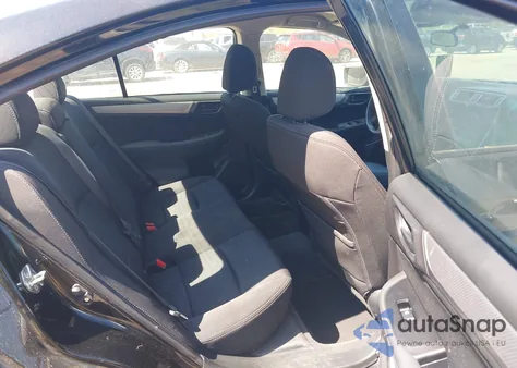 2016 Subaru Legacy 2.5I z USA, uszkodzony, nr VIN 4S3BNAA62G3056968